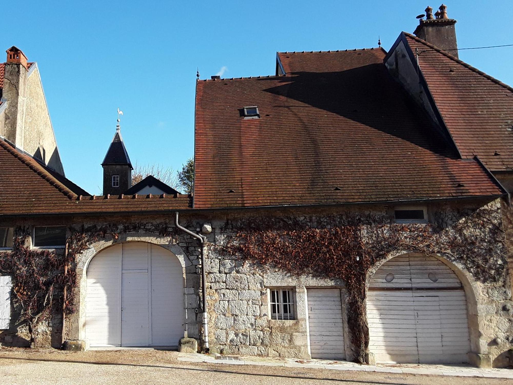 Le Clos - La Chapelle Lombard  Buitenkant foto