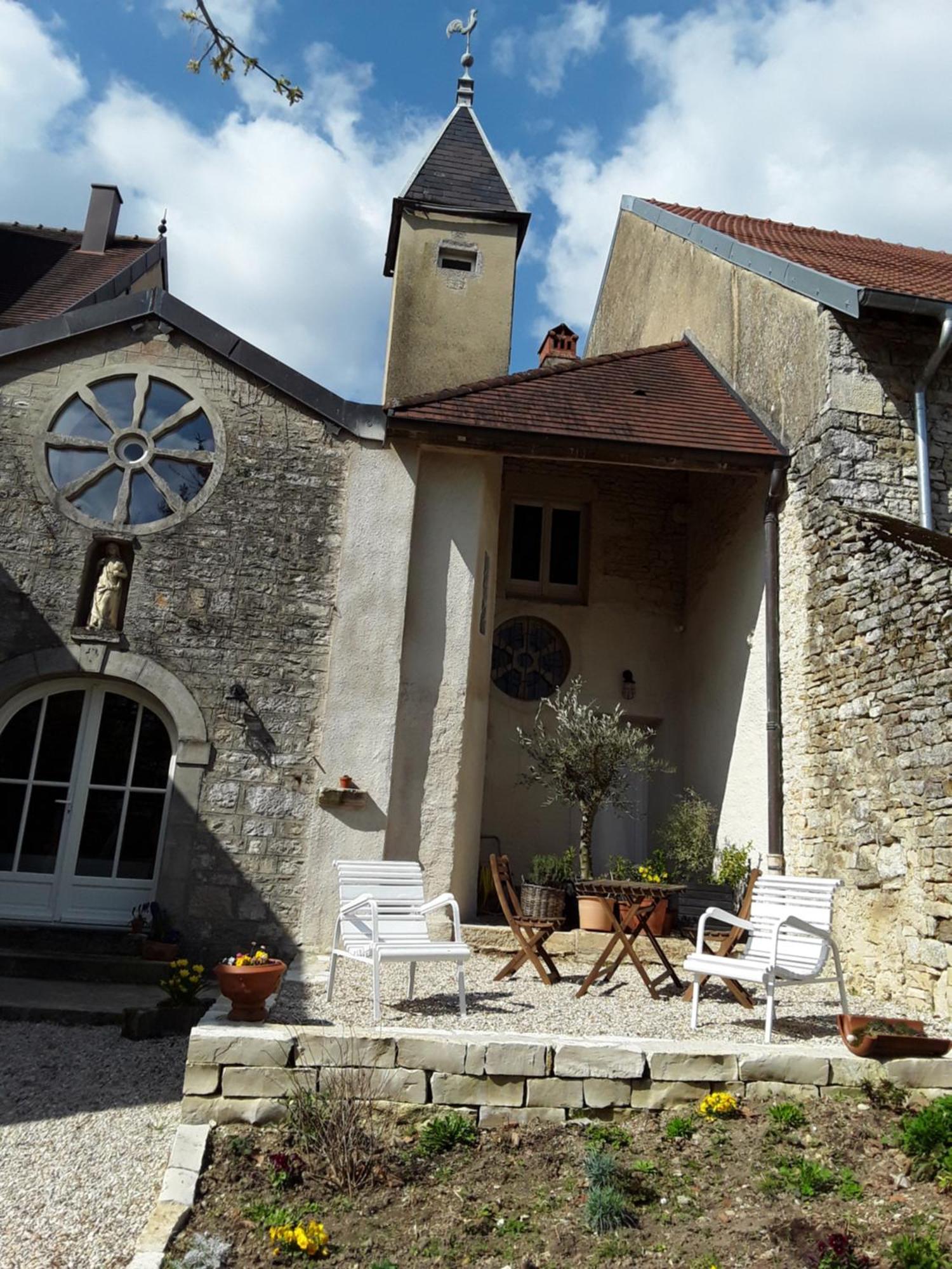 Le Clos - La Chapelle Lombard  Buitenkant foto