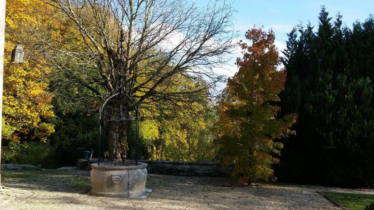 Le Clos - La Chapelle Lombard  Buitenkant foto
